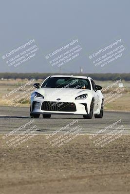 media/Oct-18-2025-Speed Ventures (Sat) [[8b3b7cf525]]/Purple/Session 1 (Sweeper)/